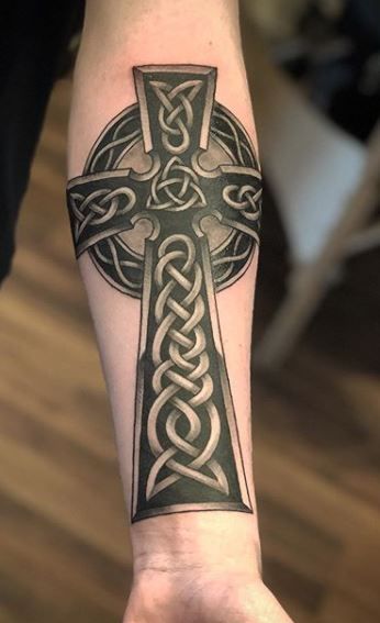 Celtic Sleeve Tattoo Men, Luther Rose Tattoo, Celtic Cross Tattoos Men, Celtic Symbol Tattoos, Celtic Tattoos Sleeve Irish, Celtic Cross Back Tattoo, Celtic Tattoos For Men Scottish, Celtic Cross Drawing, Celtic Tattoos For Men Irish