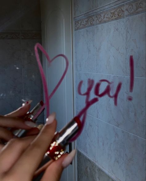 Red Lipstick Writing On Mirror, Mirror With Lipstick Writing, Girl Applying Lipstick In Mirror, Lipstick On Mirror Aesthetic, Lipstick Mirror Photoshoot, Mirror Writing Aesthetic, Lipstick On Mirror, Writing On Mirror, Mh Aesthetic