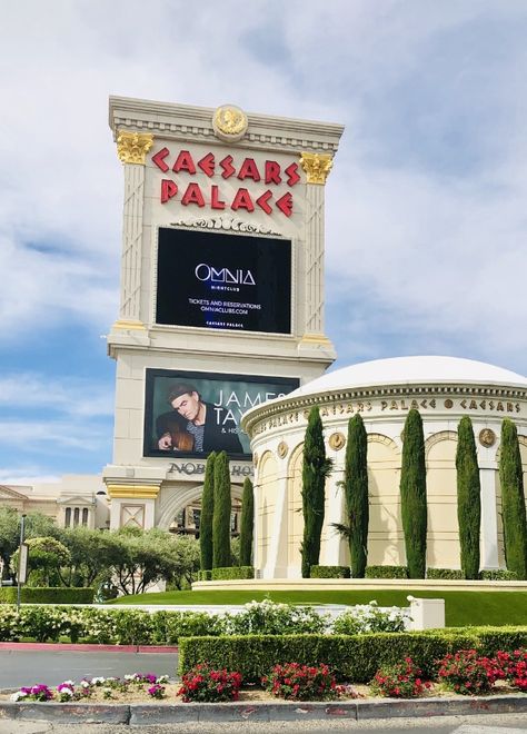 Project Graduation, Las Vegas Pictures, Caesars Palace Las Vegas, Residence Design, Las Vagas, Airplane Wallpaper, Visit Las Vegas, Grand Palace, Random Aesthetics