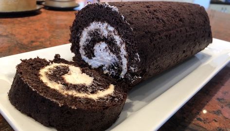 Keto Swiss Roll | KetoPig Keto Chocolate Swiss Roll Cake, Keto Swiss Roll, Keto Cakes, Swiss Rolls, Swiss Roll Cake, Cake Roll Recipes, Oreo Flavors, Keto Christmas, Chocolate Roll