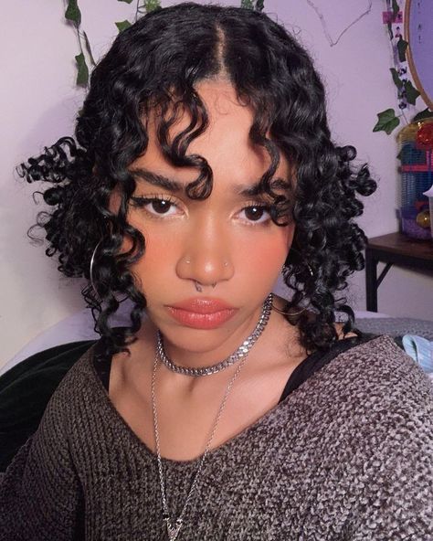 Mina Bishop, Mixed Curly Hair, Naturally Curly Hair, Cute Curly Hairstyles, Hair Idea, Curly Hair Styles Easy, Hairdos For Curly Hair, Iphone Photo, Curly Hair Inspiration