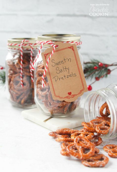 Homemade Edible Christmas Gifts, Salty Pretzels, Food Gift Ideas, Halloween Food Decorations, Christmas Pretzels, Edible Christmas Gifts, Kid Snacks, Salty Treats, Neighbor Christmas Gifts