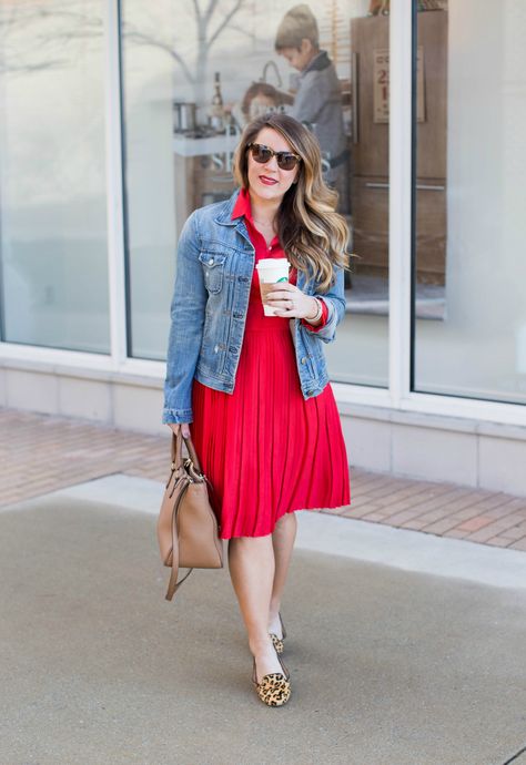 Red Dress Outfit Casual, Valentine's Dress, Red Dress Casual, Color Dresses, Shirt Dress Outfit, Red Shirt Dress, Valentine Dress, Fashion Blogger Outfit, Red Dress Outfit