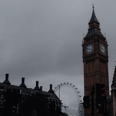 Gloomy London Aesthetic, London Dark Aesthetic, Dark London Aesthetic, James Herondale, Dark Academy Aesthetic, Dark Acadamia, Building Aesthetic, London Tube, London Aesthetic