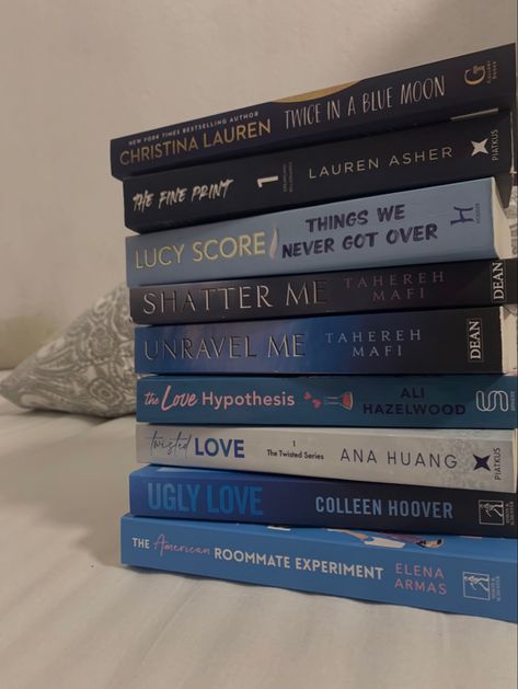 reading / booktok / bookish vibe / reading aesthetic / booktok / blue books / books Books With Blue Covers, Blue College Aesthetic, Blue Reading Aesthetic, Blue Book Aesthetic, Blue Books Aesthetic, Julia Aesthetic, Cheengu Blue, Books Recs, Hogwarts Life