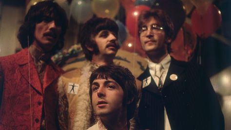 In June 1967, the Beatles starred in the first live global TV broadcast. Stuart Sutcliffe, Sean Lennon, Ed Sullivan Show, Julian Lennon, The White Album, The Ed Sullivan Show, Beatles Photos, Jerry Lee Lewis, Beatles Songs