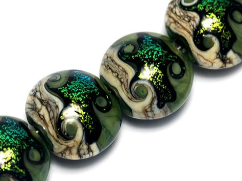 10506412 Four Olivine Lentil Beads  Handmade Glass от gracebeads, $33.00 Glass Bead Crafts, Glass Lampwork, Bead Ideas, Handmade Glass Beads, Beads Handmade, Color Effect, Dichroic Glass, Silver Foil, Focal Bead