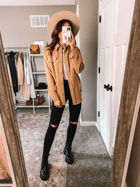 Cute Outfits With Combat Boots, Fall Combat Boots Outfit, Combat Boot Outfits Fall, Styling Combat Boots Outfit Ideas, Combat Boots Fall Outfit, Thanksgiving Looks Outfits, Outfits With Combat Boots, Combat Boots Outfit Fall, Fall Outfits With Boots