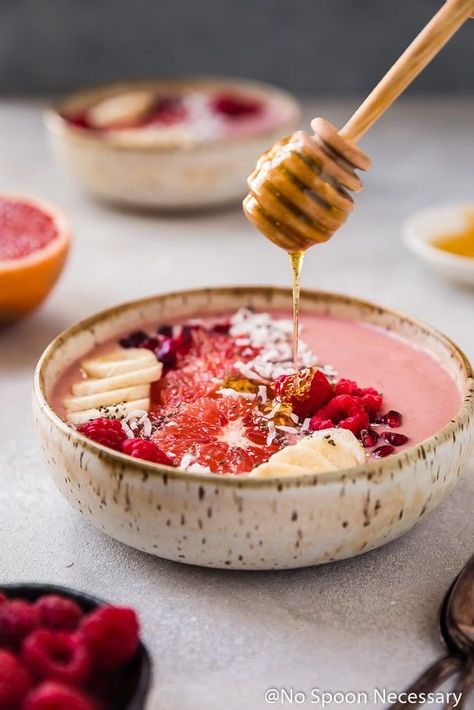 Berry Citrus Smoothie Bowl Smoothie Bowl Photography Food Styling, Smoothie Bowl Protein, Health Graphics, Food Poetry, Healthy Drink Recipes Smoothies, Jamba Juice Smoothies, Vanilla Protein Shake, Protein Shake Ingredients, Berry Smoothie Bowl