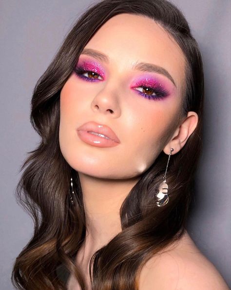 Pink Glitter Makeup, Rosa Make-up, Disco Makeup, Nye Makeup, Glitter Makeup Looks, Makeup Nails Designs, Formal Makeup, Glam Makeup Look, Colorful Eye Makeup