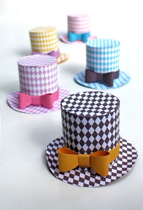 Paper Crafts DIY - Paper Mini Top Hats - Papercraft Tutorials and Easy Projects for Make for Decoration and Gift IDeas - Origami, Paper Flowers, Heart Decoration, Scrapbook Notions, Wall Art, Christmas Cards, Step by Step Tutorials for Crafts Made From Papers http://diyjoy.com/paper-crafts-diy Party Hat Pattern, Easter Hat Parade, Mini Top Hats, Modelling Ideas, Kids Tea Party, Paper Diamond, Hat Template, Crafty Decor, Diamond Party