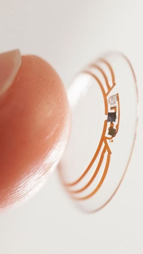 smart contact lenses with a built-in camera that activates when you blink: Medical Inventions, Smart Contact Lenses, Smart Glass, Biomedical Engineering, Newest Cell Phones, Glucose Levels, High Tech Gadgets, Spy Gadgets, Future Tech