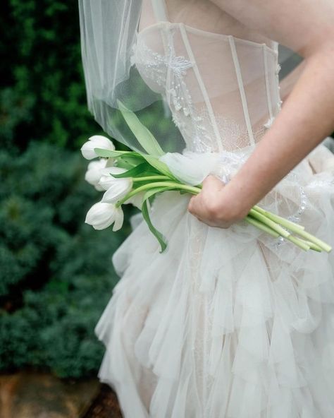 tulip wedding • Instagram Tulips Bridal Bouquet, Tulip Wedding Bouquet, Wedding Tulips, Tulip Bouquet Wedding, Whimsical Spring Wedding, Tulip Bridal Bouquet, Tulips Wedding, Tiered Tulle Dress, Wedding Theme Color Schemes