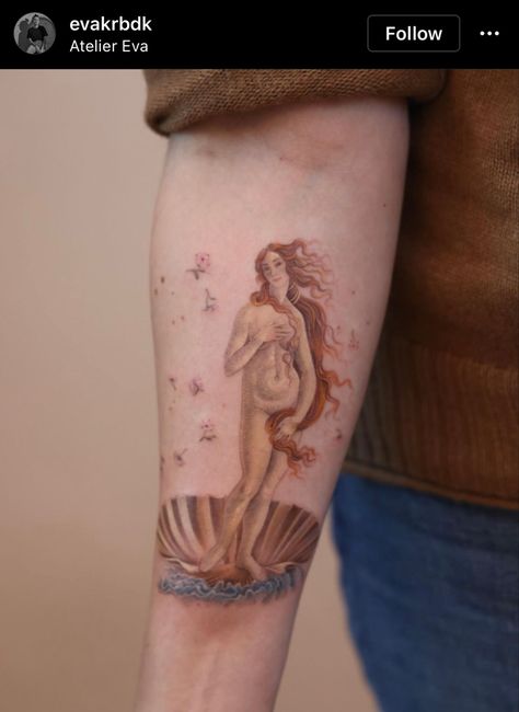 Venus Shell Tattoo, Afrodita Tattoo, Aphrodite Tattoo, Snail Tattoo, Venus Tattoo, Shell Tattoos, Greek Mythology Tattoos, Cute Tats, London Tattoo