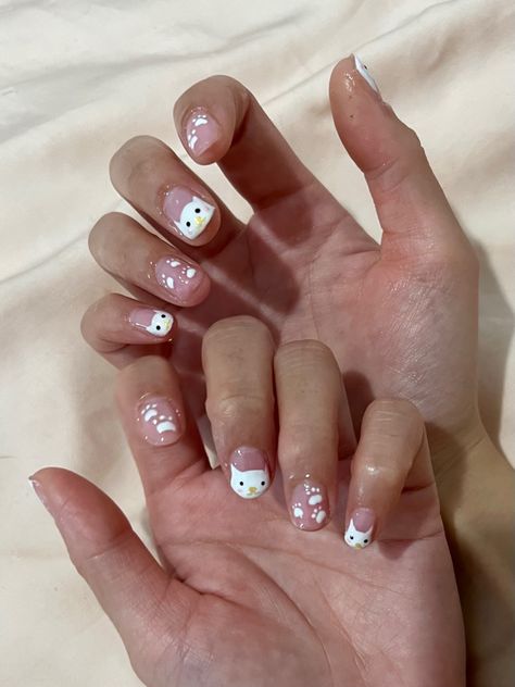 Cat Paw Print Nails, Cat French Tip Nails, Cat Nails Short, Mail Art For Short Nails, Christmas Cat Nails, Mail Ideas Short, Mail Inspo Short, Short Cat Nails, Cat Paw Nails