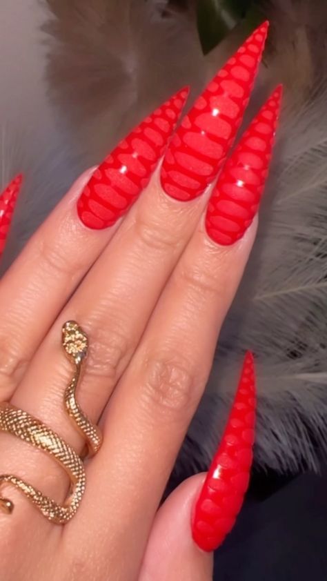 Red Snakeskin Nails, Long Red Nail Ideas, Cuffin Nails, Red Long Nails, Nail Art Red, Red Stiletto Nails, Nail 2024, Long Red Nails, Stilleto Nails Designs