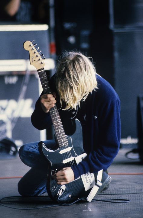 Curco Vein, Kurt Cobain Photos, Donald Cobain, Krist Novoselić, Nirvana Kurt Cobain, Nirvana Kurt, We Will Rock You, Courtney Love, Dave Grohl