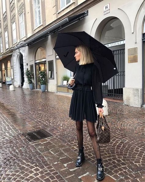 Fashion Kimono, Black Outfits, Fashion Trends Winter, Autumn Street Style, Outfit Look, Style Noir, Black Women Fashion, All Black Outfit, Mode Inspo