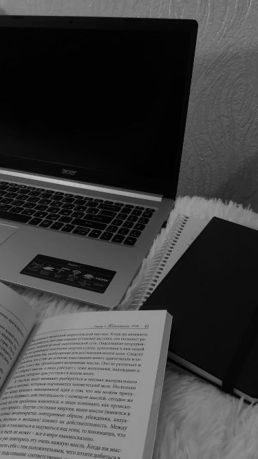 student life Aesthetics Study, College Vision Board, Black And White Instagram, Instagram Highlight Cover, Vintage Instagram, Aesthetic Study, Highlight Cover, Black Book, Black And White Aesthetic