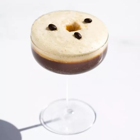 Soufflé Espresso Martini Recipe Italian Sodas, Spring Drinks, Drinks For Summer, May Contain Alcohol, Homemade Liquors, Espresso Martini Recipe, Cream Drinks, Homemade Liquor, Souffle Recipes