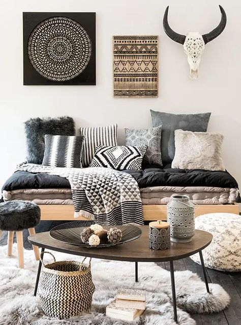 Interior Boho, African Decor, Boho Living, Boho Living Room, A Living Room, My New Room, Living Room Inspiration, Apartment Living, Home Fashion