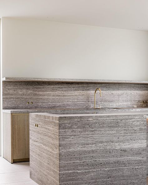 Kitchen travertine and natural oak in collaboration with Theunynck-Knockaert architecten. #kitchendesign #kitchenstone #kitchenoak… | Instagram Silver Travertine Kitchen, Travertine Kitchen, Kitchen Bar Area, Instagram Kitchen, 2024 Kitchen, Travertine Stone, Home Comfort, Grey Kitchen, Bar Area