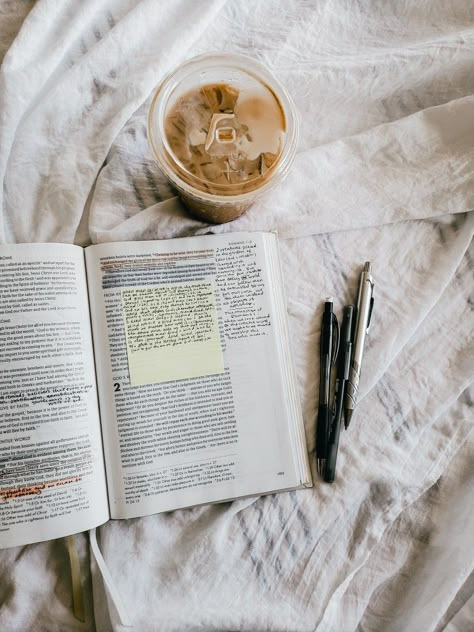 Bible Quiet Time Aesthetic, Quiet Time Aesthetic, Phone Moodboard, Baby Aesthetics, Wellness Era, Christian Aesthetics, Bible Aesthetic, Leadership Goals, Cute Bible Verses