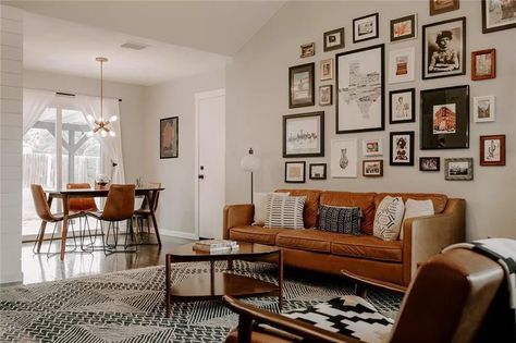 Austin Apartment Decor, Austin Apartment, Backyard Guest Houses, Austin House, Texas Living, Aesthetic Living Room, Austin Homes, World Of Interiors, Cozy Living Rooms