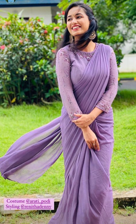 Plain Fancy Sarees, Organza Blouse Designs Latest For Saree, Full Hands Blouse Designs For Saree, Plain Saree With Designer Blouse, Violet Saree, Model Saree, Saree Net, Haircut Videos, Functional Dress