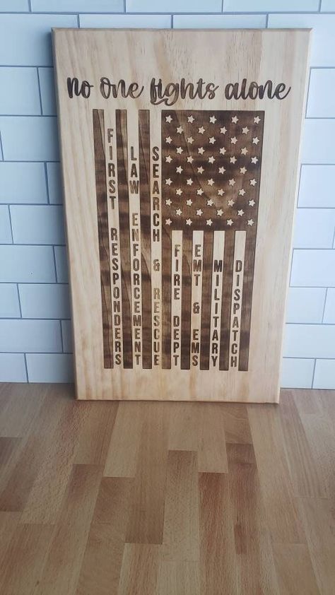 Gift For Police Officer, Law Enforcement Gifts, Military Gift, Police Officer Gifts, Diy Wood Signs, Gifts For Veterans, Wood Ideas, Military Gifts, Military Personnel