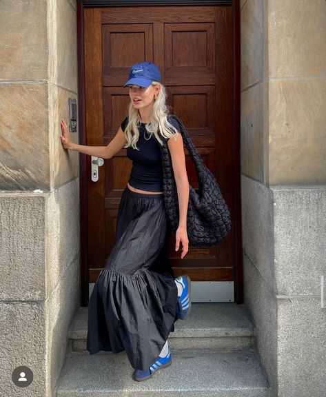 Linda Sza, September Outfits, Adidas Samba Outfit, Samba Outfit, Skandinavian Fashion, Corporate Outfits, Mode Boho, Outfit Look, 가을 패션