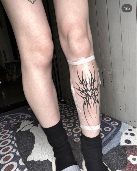 Trippy Tattoo Ideas, Trippy Tattoo, Tattoo Dark, Tattoo Anime, Goth Tattoo, Pretty Hand Tattoos, Anime Tattoo, Cute Tiny Tattoos, Dainty Tattoos