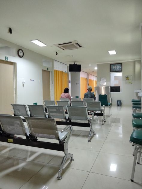 Hospital Corridor Aesthetic, Psikiater Room, Hospital Waiting Room Snapchat, Hospital Streaks Snapchat, Indian Hospital Snap, Pap Rs, Hospital Malaysia, Hospital Snap, Hospital Reception