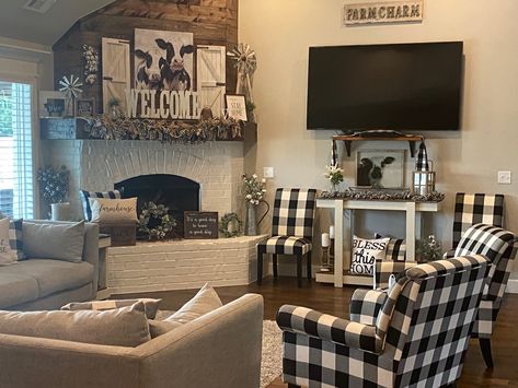 Black And White Buffalo Plaid Living Room, Buffalo Plaid Living Room, Plaid Living Room, Black Kitchen Decor, Small Farmhouse, Remodeling Mobile Homes, House Inside, Laundry Room Design, Black Kitchens