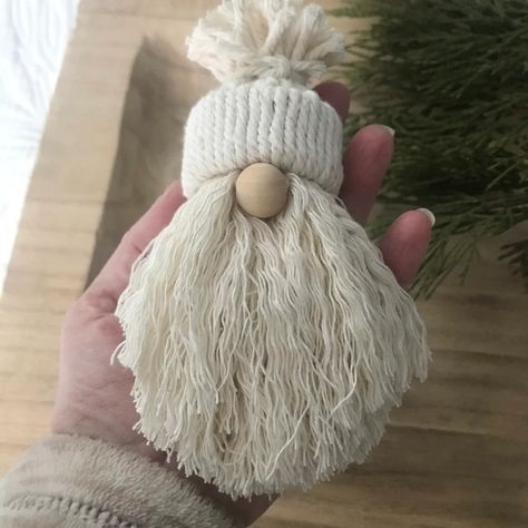 The ultimate guide to making easy macrame gnomes (free pattern) - Cuckoo4Design Gnome Christmas Ornament Diy, Diy Gnomes With Yarn Beards, Macrame Christmas Gnomes Diy, Gnome Christmas Ornaments Free Pattern, Macrame Gnome Ornaments Diy, Macrame Gnome Pattern, Macrame Gnome Ornament Tutorial, Diy Holiday Gnomes, Nome Ornaments