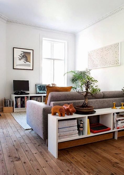 Hackers Help: DIY Sofa Room Divider Bookcase? - IKEA Hackers Apartment Living Room Layout, Cheap Living Room Sets, Room Divider Bookcase, Furnitur Ruang Keluarga, Small Apartment Living Room, Ikea Hackers, Small Living Room Decor, Small Apartment Decorating, Small Apartment Living