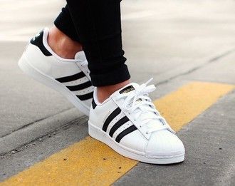 Adidas Superstar Supercolor, Adidas Cap, Look Adidas, Style Vans, Striped Sneakers, Shoes Ideas, Adidas Shoes Women, Adidas Originals Superstar, Latest Shoe Trends