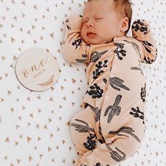 Brand new & so so sweet! 🍉 @peytonceleste spearmintLOVE.com Spearmint Baby, Cute Mixed Babies, Girl Nursery Room, Photography Poses Family, Toddler Girl Style, Mixed Babies, Baby Life