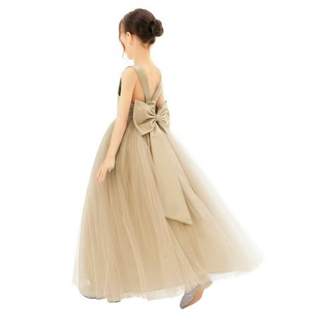 This gorgeous flower girl dress features an open back satin bodice with an elegant pre-tied bow in the back. The tulle skirt has 6 layers, top 3 layers are made of tulle. The 4rd is a layer of satin lining, 5rd layer is an attached crinoline netting for additional fullness and the 6th layer is another layer of soft satin lining to bring comfort to your little girl while wearing the dress. Perfect for princess party, wedding, holiday, theme party, ceremony, birthday, stage performance, photo shoo Halter Flower Girl Dress, Dresses For Flower Girls, Formal Flower Girl, Baptism Dresses, Satin Flower Girl Dress, Flower Girl Wedding, Tulle Flower Girl Dress, Princess Flower Girl Dresses, Ivory Flower Girl