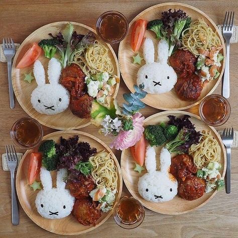 Dinner For Four, Miffy Lamp, Cute Bento, Kawaii Cooking, Bento Recipes, Cute Snacks, Picnic Food, Food Drinks Dessert, Kawaii Food