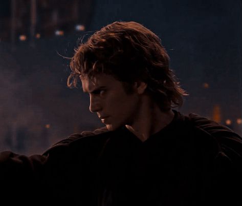 Star Wars Icon Damien Chazelle, Anakin Vader, Anakin And Padme, The Fallen Angel, Star Wars Anakin, The Horrors, Star Wars Men, Hayden Christensen, Star Wars Images