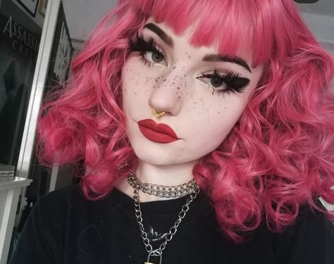 Edgy Makeup Looks, Carnival Makeup, Chop Suey, Edgy Makeup, Goth Girl, Pretty Faces, Hair Colours, Historical Clothing, Hair Colors