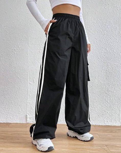 Tabadtod Women Ballon Style Reflective Trouser Loose fit LINK- https://amzn.to/3JYkohy Fit Cargo Pants Outfit, Trendy Joggers, Cargo Pants Outfit Women, Fit Cargo Pants, Women Cargo Pants, Balloon Pants, Cargo Pants Outfit, Style Trousers, Western Wear For Women