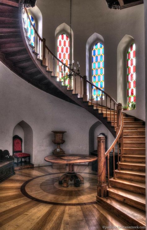 Stair Plan, Spiral Staircases, Beautiful Stairs, Building Stairs, Spiral Stairs, Stair Steps, Mansion Interior, Stairway To Heaven, Grand Staircase