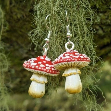 Mushroomcore Aesthetic, Mushrooms Jewelry, Mushroom Cosplay, Jewelry Cottagecore, Mushroom Crafts, Homemade Earrings, Mushroom Jewelry, Crochet Mushroom, Mushroom Earrings