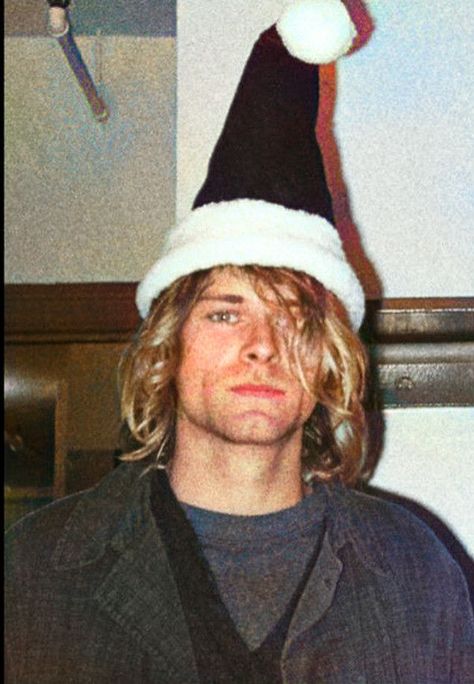 Kurt Cobain Pfp Rare, Kurt Cobain Christmas, Nirvana Christmas, Nirvana Pfp, Kurt Cobain Pfp, Nirvana Funny, Nirvana Pictures, Kurt Cobain Art, Kurt Cobain Style