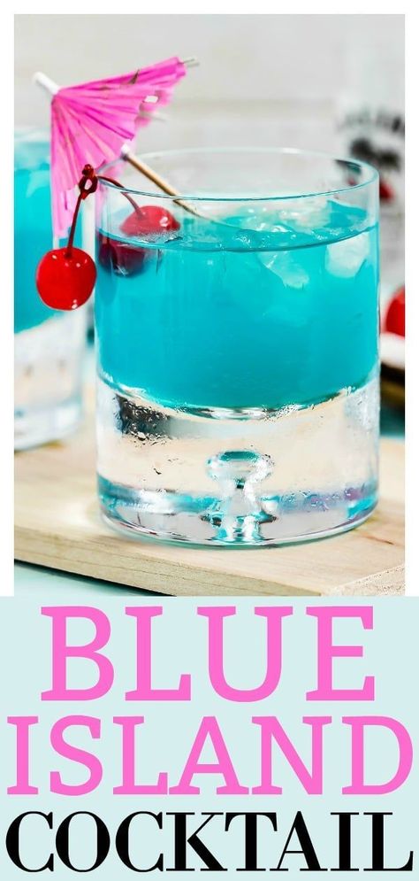 Disney Cocktails, Wine Cocktail Recipes, Easy Alcoholic Drinks, Blue Drink, Spicy Cocktail, Coctails Recipes, Beach Cocktails, Easy Cocktail, Blue Drinks