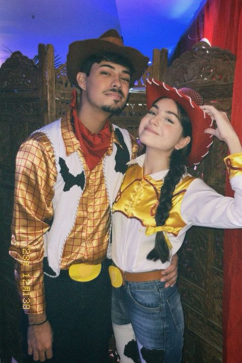 Woody Toy Story Halloween Costume, Jessy And Woody Costumes, Woody Jessie Costume, Buzz And Jesse Couples Costume, Jessie Cosplay Toy Story, Toy Story Woodie And Jessie Couples Costume, Couple Custom Ideas, Jesse And Woody Costume Couple, Disfraz Jessie Toy Story