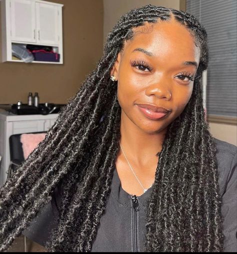 Crochet Braid Hair, Braid Hair Extensions, Goddess Braids Hairstyles, Faux Locs Hairstyles, African Hair Braiding Styles, Box Braids Hairstyles For Black Women, Braids Hairstyles Pictures, Braided Cornrow Hairstyles, Cute Box Braids Hairstyles