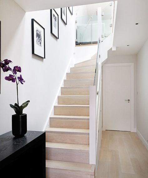 10 Design Tips to Brighten a Dark Hallway Dark Hallway Ideas Brighten, Dark Hallway Ideas, Dark Staircase, Hallway Ideas Diy, Painted Wood Floors, Dark Hallway, Narrow Entryway, White Tile Floor, Hardwood Doors